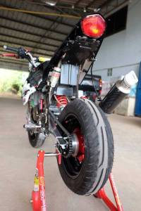 Modifikasi Kawasaki KSR 110 pakai Mesin Honda CBR150R Karbu ini Imut tapi sadis 10&nbsp;Pertamax7.com