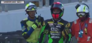 Detik detik yudhistira terjatuh di race 2 final asia road racing championship 2015 kelas supersport 600 cc 07&nbsp;Pertamax7.com