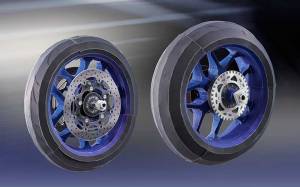 Front and rear tire PaperCraft Yamaha YZF-R1M 04&nbsp;Pertamax7.com