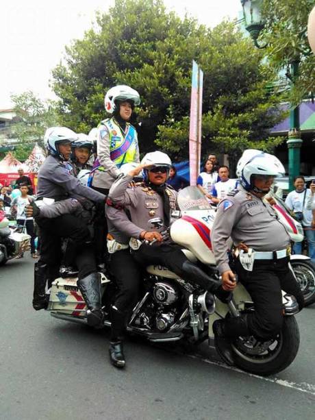 Heboh-Atraksi-8-Polisi-naiki-1-Mogeh-Harley-Davidson,-jangan-Ditiru-om-pertamax7.com