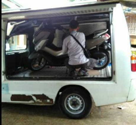 Keluhan-Yamaha-NMAX-Gunmetal-Yang-Lecet-Di-Skotlet-Karena-Kesalahan-Petugas-Pengiriman-pertamax7.com