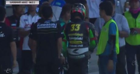 kru paddock dari berbagai tim tepuk tangan buat yudhistira pertamax7.com