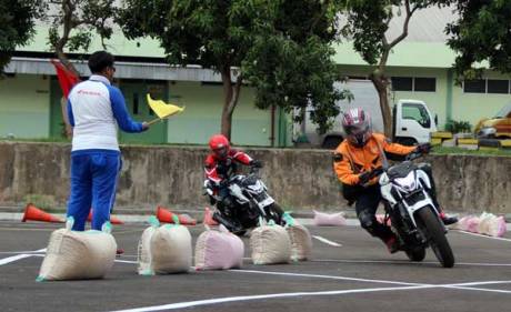 liputan Ajari Ilmu Balap ke Komunitas, AHM Gelar All New Honda CB150R Streetfire Track Day 01 Pertamax7.com