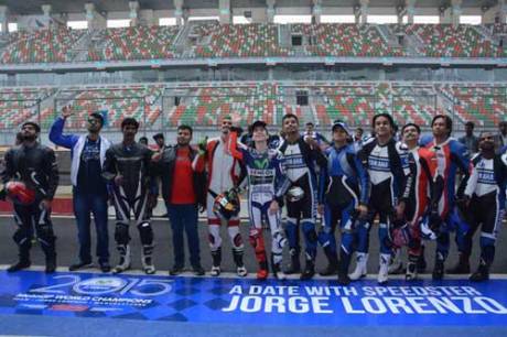 Lorenzo Kenalkan Yamaha R3 di India, Sirkuit Internasional Buddh Ramai 03 Pertamax7.com