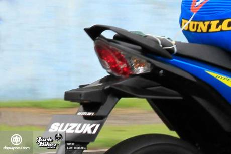 stoplamp dan spakbor belakang suzuki satria F injeksi pertamax7.com