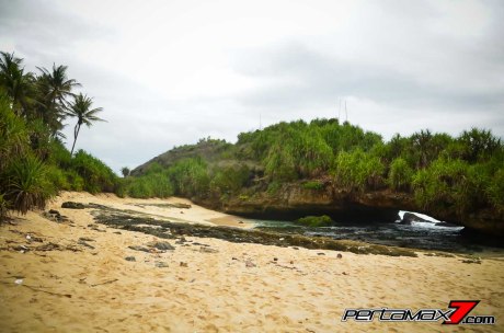 Young Motor Wonogiri ajak Touring Sport Yamaha 2015 ke Pantai Srau Pacitan meriah euy pertamax7.com_-11