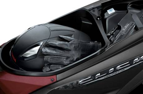 Honda Thailand Segarkan Click 125 dengan Baju Dual Tone, sedap,, AHM...Vario 125 dan 150 kapan nih11 Pertamax7.com