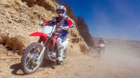Kenalan Dengan Honda CRF150F, Motor Khusus Off-Road Bermesin Mirip New Megapro Musuhnya Kawasaki KLX 140 Nih 04 Pertamax7.com