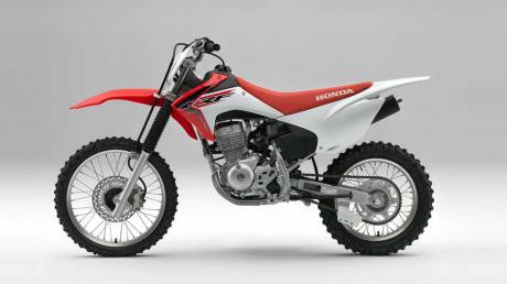 Kenalan Dengan Honda CRF150F, Motor Khusus Off-Road Bermesin Mirip New Megapro Musuhnya Kawasaki KLX 140 Nih 05 Pertamax7.com