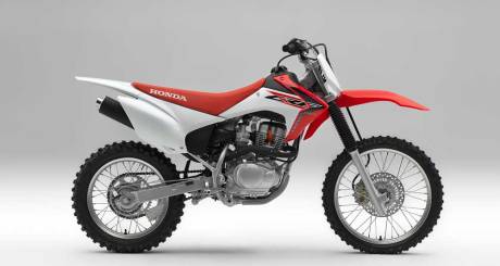 Kenalan Dengan Honda CRF150F, Motor Khusus Off-Road Bermesin Mirip New Megapro Musuhnya Kawasaki KLX 140 Nih 06 Pertamax7.com