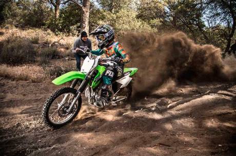 Kenalan Dengan Kawasaki KLX 140, Motor Khusus Offroad Seharga Rp.43 jutaan Mirip KLX 150 21 Pertamax7.com
