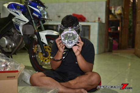 Pasang Headlamp Yamaha New Vixion Advance di Vixion lightning, Gampang bikin ganteng 03 Pertamax7.com