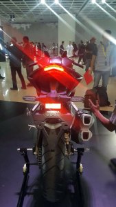 tampak belakang All New Honda CBR250RR Merah knalpot tumpuk dua&nbsp;Pertamax7.com